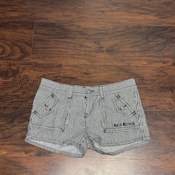 Rock Revival Black and White Striped Women Shorts Detailed buttons size 26 - Picture 14 of 16